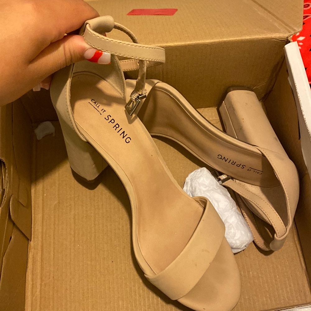 Beige heels